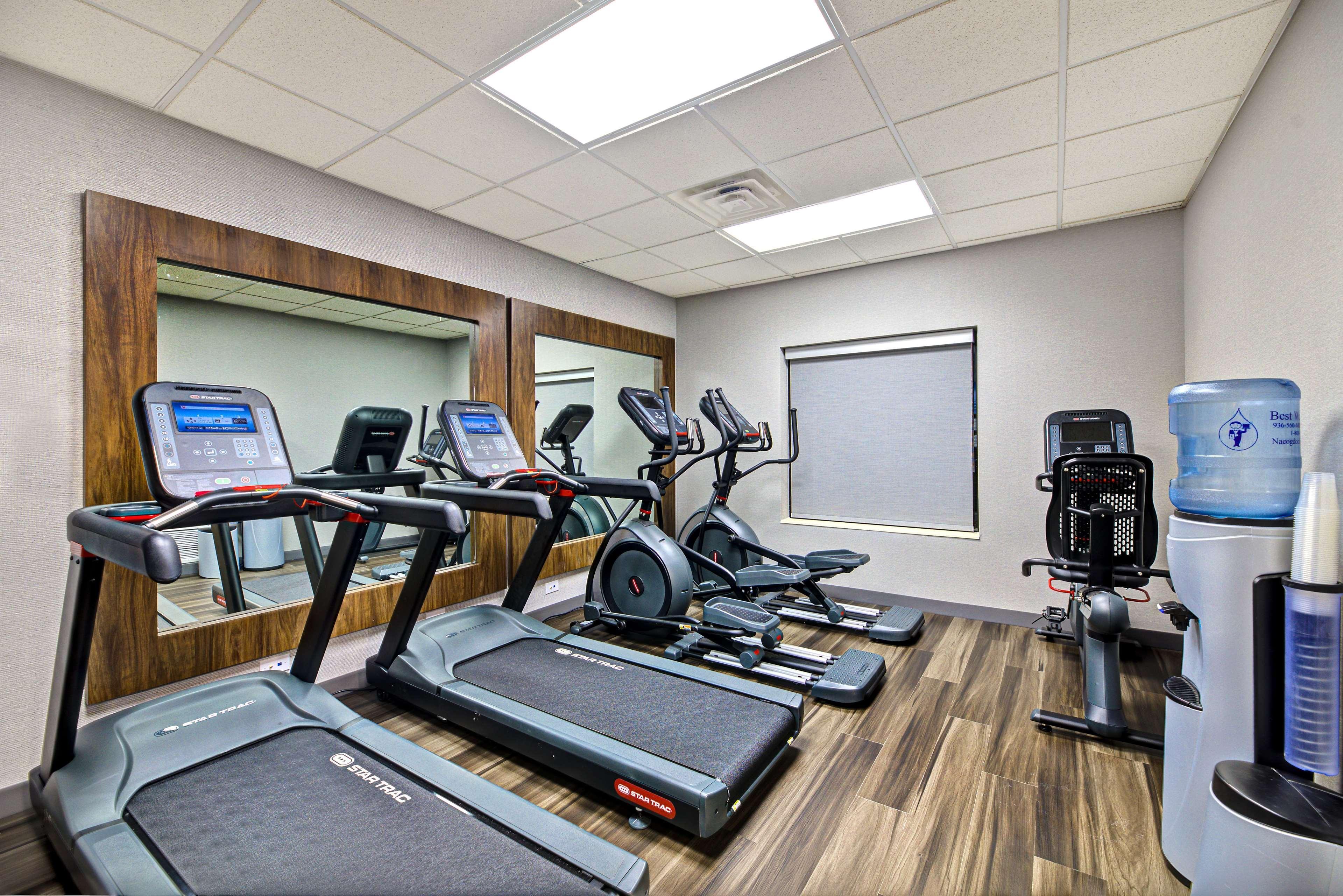 Hampton Inn & Suites Nacogdoches Exteriör bild